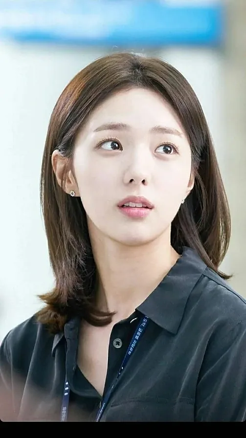 채수빈