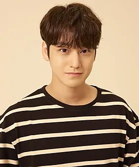 김범