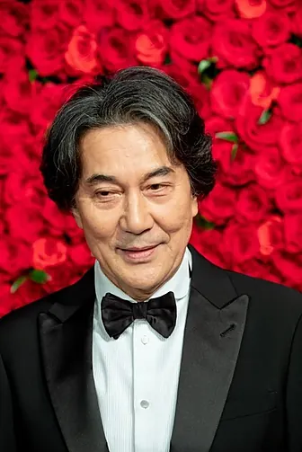 야쿠쇼 코지