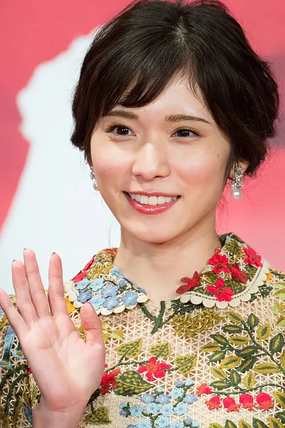 松岡茉優
