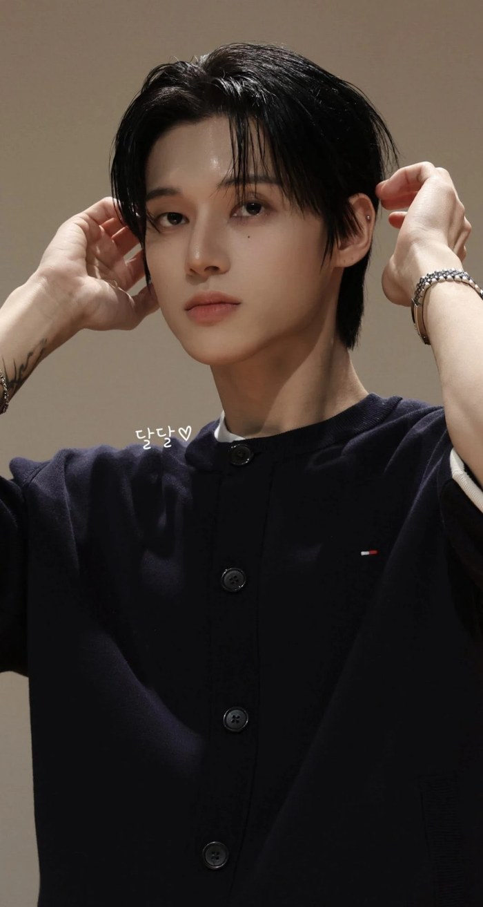 우영