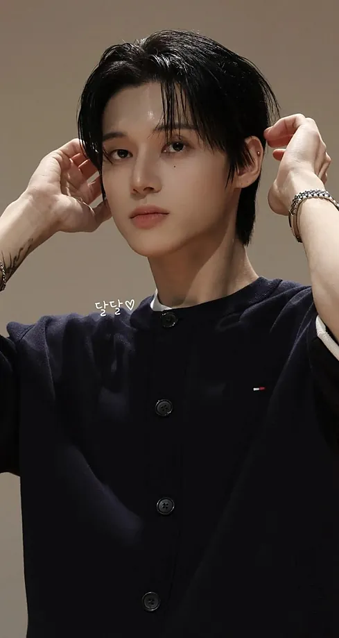 우영