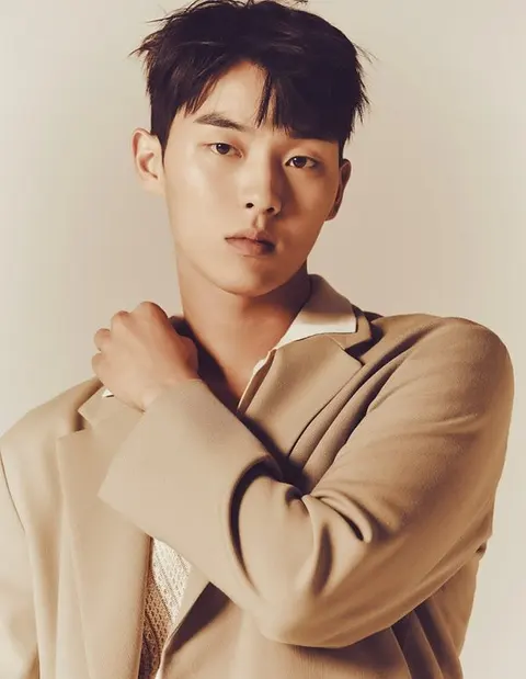 최현욱