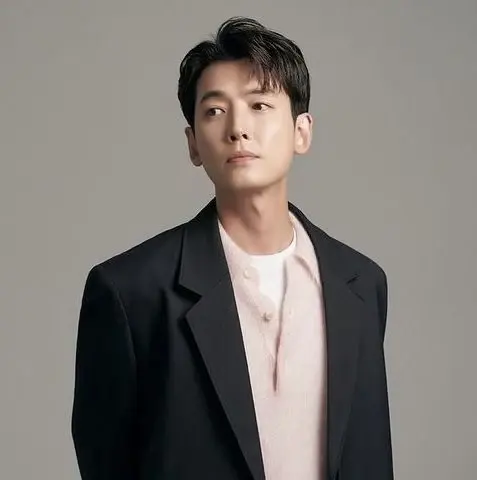 정경호