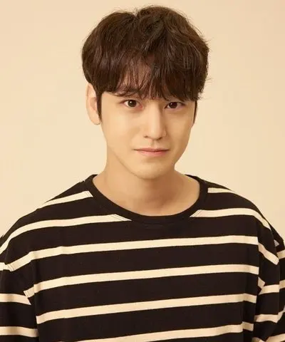 김범