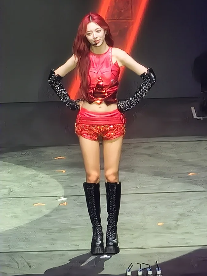 유나(있지)